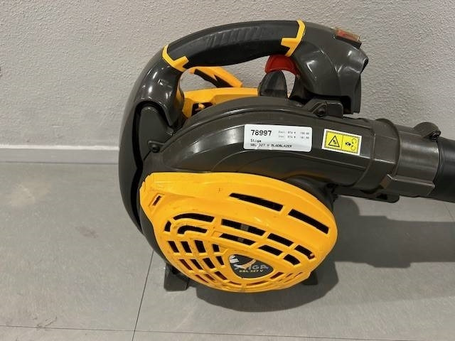 Stiga SBL 327 Bladblazer - Tuinmachine: afbeelding 3 Stiga SBL 327 Bladblazer - Tuinmachine: afbeelding 3