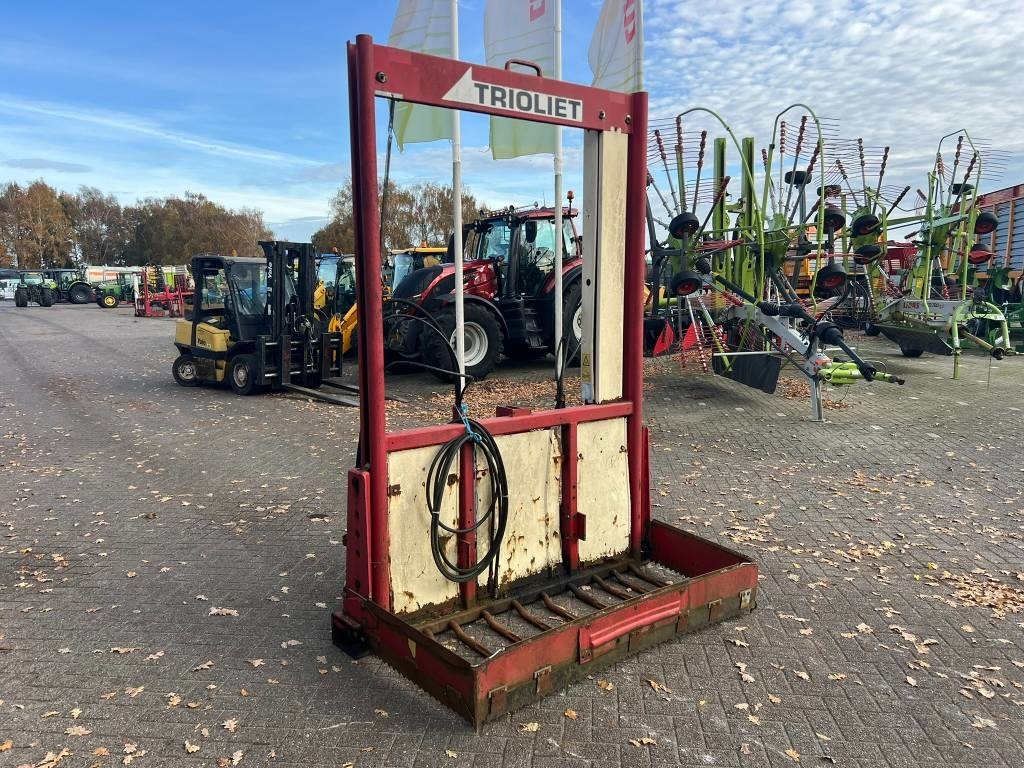 Trioliet TU 195 Kuilvoersnijder - Veeteelt materiaal: afbeelding 4 Trioliet TU 195 Kuilvoersnijder - Veeteelt materiaal: afbeelding 4