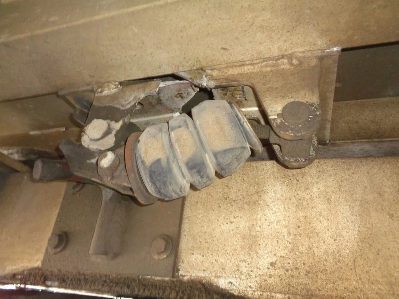 Kipper oplegger Benalu BEN + 24 CUB + Piston BROKEN: afbeelding 13