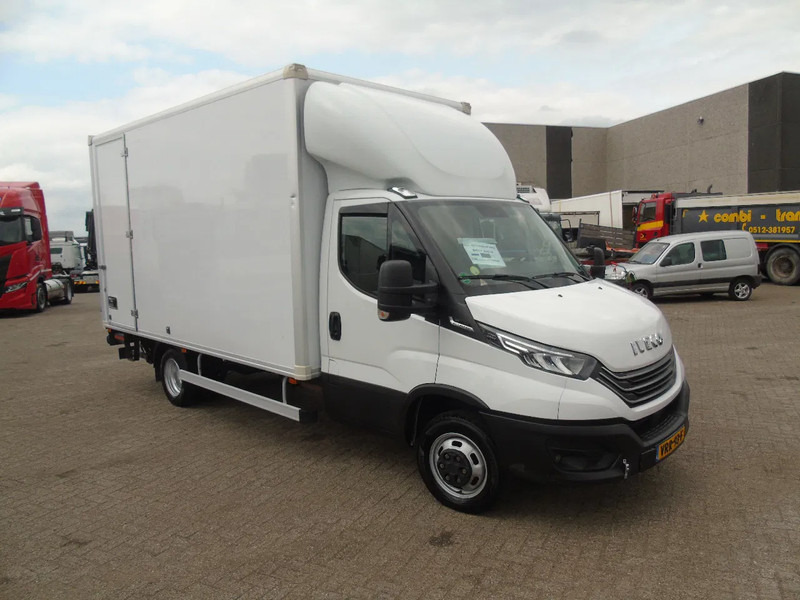 Iveco Daily 40 C18 + LIFT - Bestelwagen gesloten laadbak: afbeelding 2 Iveco Daily 40 C18 + LIFT - Bestelwagen gesloten laadbak: afbeelding 2