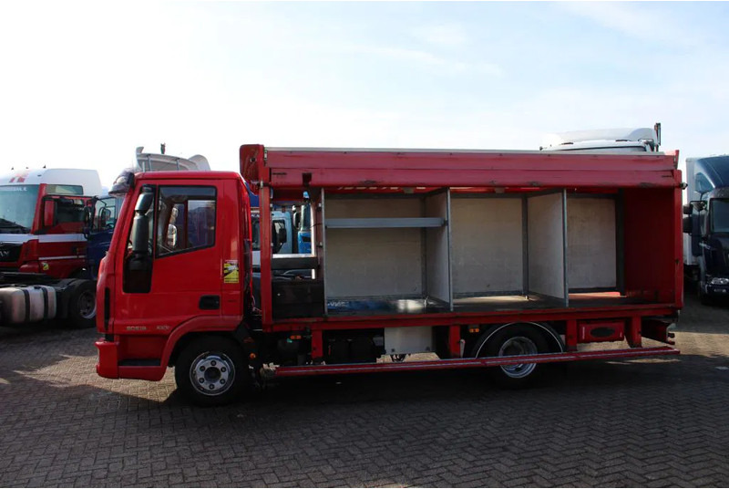 Iveco Eurocargo 100E18 + EURO 5 + LOW KM - Brandweerwagen: afbeelding 3 Iveco Eurocargo 100E18 + EURO 5 + LOW KM - Brandweerwagen: afbeelding 3