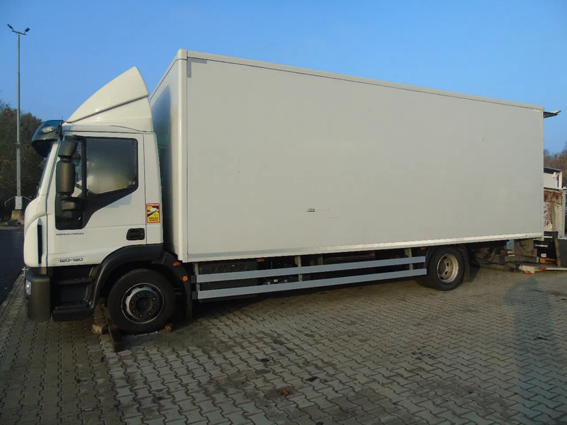 Iveco Eurocargo 120E19 + euro 6 + lift + BROKEN ENGINE - Bakwagen: afbeelding 2 Iveco Eurocargo 120E19 + euro 6 + lift + BROKEN ENGINE - Bakwagen: afbeelding 2