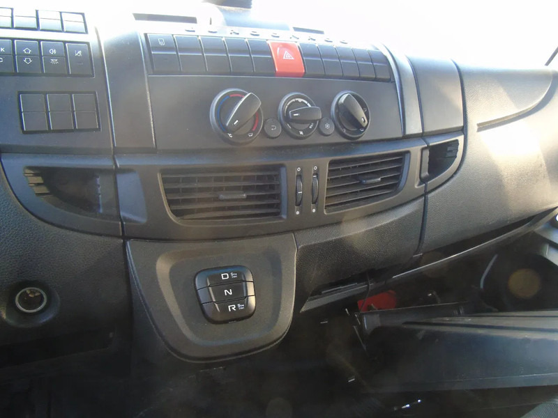 Iveco Eurocargo 120E19 + euro 6 + lift + BROKEN ENGINE - Bakwagen: afbeelding 5 Iveco Eurocargo 120E19 + euro 6 + lift + BROKEN ENGINE - Bakwagen: afbeelding 5