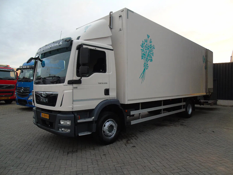 MAN TGM 12.250 + EURO 6 + LIFT + 12T - Bakwagen: afbeelding 3 MAN TGM 12.250 + EURO 6 + LIFT + 12T - Bakwagen: afbeelding 3