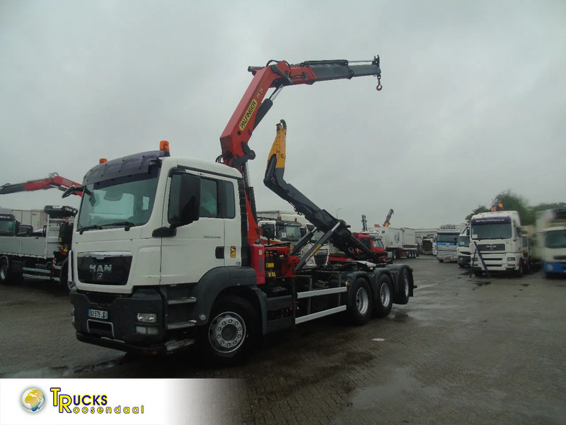 MAN TGS 35.440 + PALFINGER 24500 + 8X4 + EURO 5 + REMOTE - Kraanwagen: afbeelding 1 MAN TGS 35.440 + PALFINGER 24500 + 8X4 + EURO 5 + REMOTE - Kraanwagen: afbeelding 1