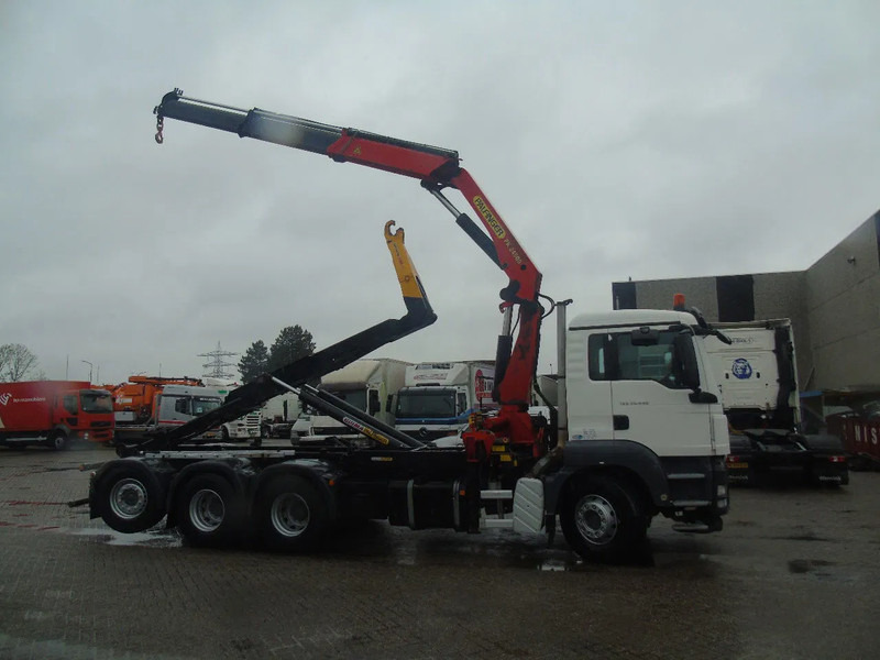 MAN TGS 35.440 + PALFINGER 24500 + 8X4 + EURO 5 + REMOTE - Haakarmsysteem vrachtwagen, Kraanwagen: afbeelding 4 MAN TGS 35.440 + PALFINGER 24500 + 8X4 + EURO 5 + REMOTE - Haakarmsysteem vrachtwagen, Kraanwagen: afbeelding 4
