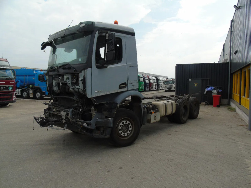 Mercedes-Benz Arocs 2640 + 6x4 + functional / engine good + EURO 6 + Drivabale - Chassis vrachtwagen: afbeelding 2 Mercedes-Benz Arocs 2640 + 6x4 + functional / engine good + EURO 6 + Drivabale - Chassis vrachtwagen: afbeelding 2