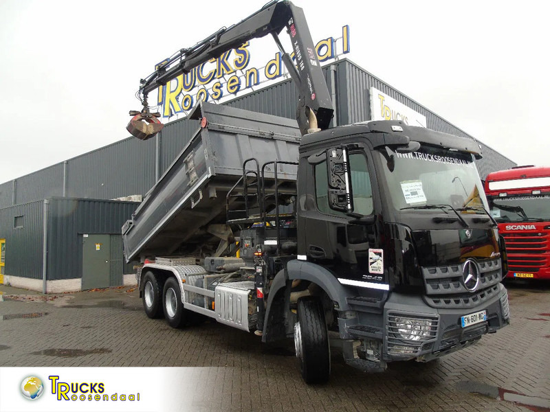 Mercedes-Benz Arocs 2643 + HIAB HIDUO 188B-3 + 6X4 + 3 SIDE TIPPER - Kraanwagen: afbeelding 1 Mercedes-Benz Arocs 2643 + HIAB HIDUO 188B-3 + 6X4 + 3 SIDE TIPPER - Kraanwagen: afbeelding 1