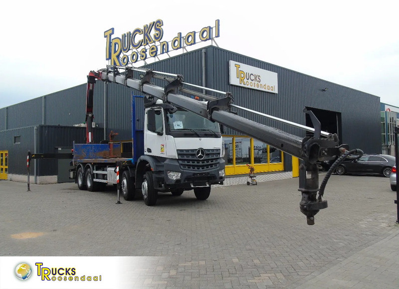 Mercedes-Benz Arocs 3242 + PALFINGER 33002EH 7x EXTENTION + 8X4 + EURO 6 + REMOTE - Kraanwagen: afbeelding 1 Mercedes-Benz Arocs 3242 + PALFINGER 33002EH 7x EXTENTION + 8X4 + EURO 6 + REMOTE - Kraanwagen: afbeelding 1