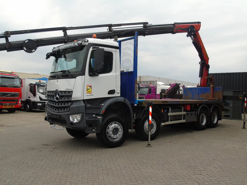 Mercedes-Benz Arocs 3242 + PALFINGER 33002EH 7x EXTENTION + 8X4 + EURO 6 + REMOTE - Kraanwagen: afbeelding 2 Mercedes-Benz Arocs 3242 + PALFINGER 33002EH 7x EXTENTION + 8X4 + EURO 6 + REMOTE - Kraanwagen: afbeelding 2