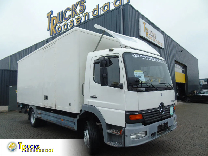 Mercedes-Benz Atego 1218 + MANUAL + LIFT - Bakwagen: afbeelding 1 Mercedes-Benz Atego 1218 + MANUAL + LIFT - Bakwagen: afbeelding 1