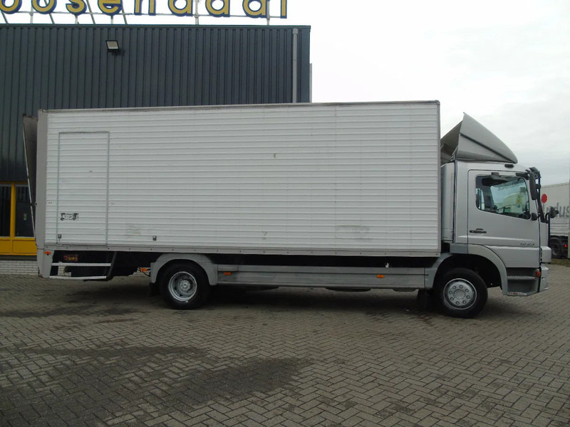 Mercedes-Benz Atego 1223 + LIFT - Bakwagen: afbeelding 2 Mercedes-Benz Atego 1223 + LIFT - Bakwagen: afbeelding 2