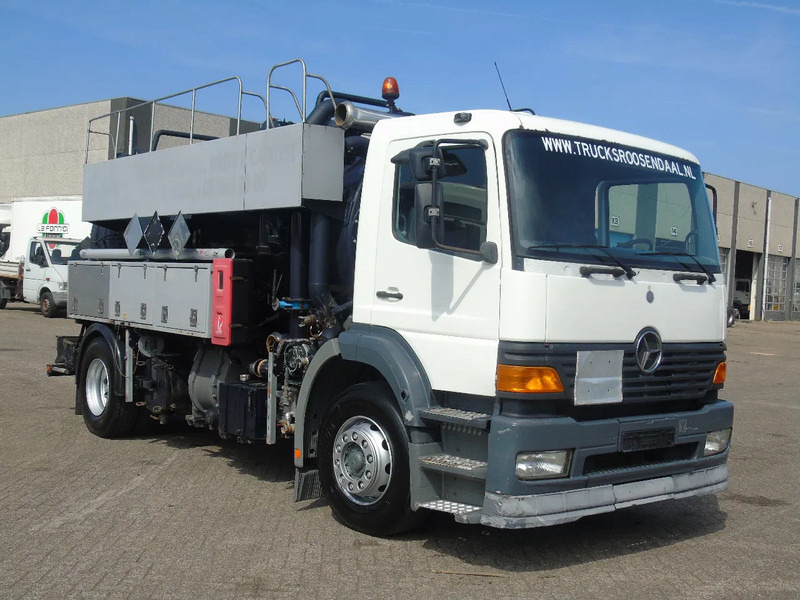 Mercedes-Benz Atego 1923 + 8.800 liter INOX + complete pump/tipper/functional + EURO 2 - Vacuümwagen: afbeelding 4 Mercedes-Benz Atego 1923 + 8.800 liter INOX + complete pump/tipper/functional + EURO 2 - Vacuümwagen: afbeelding 4