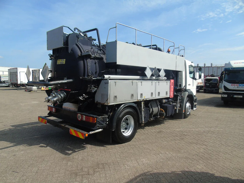 Mercedes-Benz Atego 1923 + 8.800 liter INOX + complete pump/tipper/functional + EURO 2 - Vacuümwagen: afbeelding 5 Mercedes-Benz Atego 1923 + 8.800 liter INOX + complete pump/tipper/functional + EURO 2 - Vacuümwagen: afbeelding 5