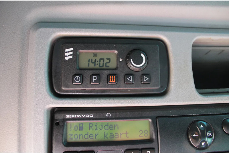 Autovrachtwagen vrachtwagen Mercedes-Benz Atego 823 + MANUAL + WINCH + PERFECT TRUCK: afbeelding 14