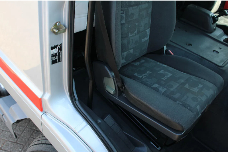 Autovrachtwagen vrachtwagen Mercedes-Benz Atego 823 + MANUAL + WINCH + PERFECT TRUCK: afbeelding 11