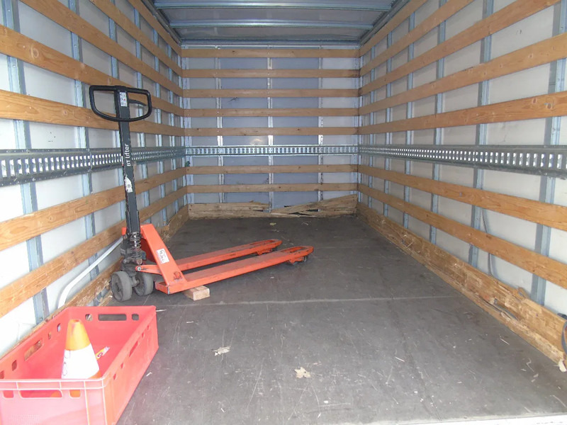 Mercedes-Benz Sprinter 314 + lift - Bestelwagen gesloten laadbak: afbeelding 4 Mercedes-Benz Sprinter 314 + lift - Bestelwagen gesloten laadbak: afbeelding 4