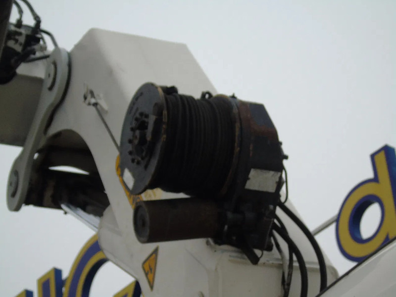 Scania R 520 V8 + PALFINGER 72002 6X + JIB 4X + WINCH + 8X4 + EURO 6 + REMOTE - Kraanwagen: afbeelding 5 Scania R 520 V8 + PALFINGER 72002 6X + JIB 4X + WINCH + 8X4 + EURO 6 + REMOTE - Kraanwagen: afbeelding 5