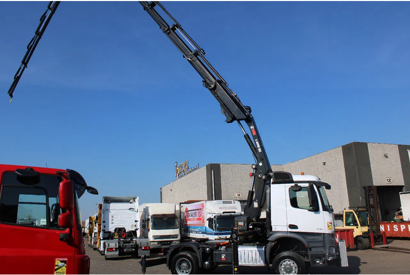 Mercedes-Benz Arocs 2051 + 4X4 + HIAB 302 E6 / JIB 70 X 4 + 10 EXTENTSIONS / NEW!! - Trekker: afbeelding 2 Mercedes-Benz Arocs 2051 + 4X4 + HIAB 302 E6 / JIB 70 X 4 + 10 EXTENTSIONS / NEW!! - Trekker: afbeelding 2
