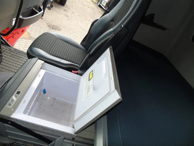 Kipper vrachtwagen Volvo FH 500 + 8X4 + SPRING + EURO 5 + RETARDER: afbeelding 12