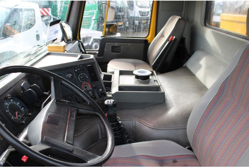 Alle terrein kraan Volvo FL10 8X4 + GROMACH 34 mtr. + EURO 2: afbeelding 13