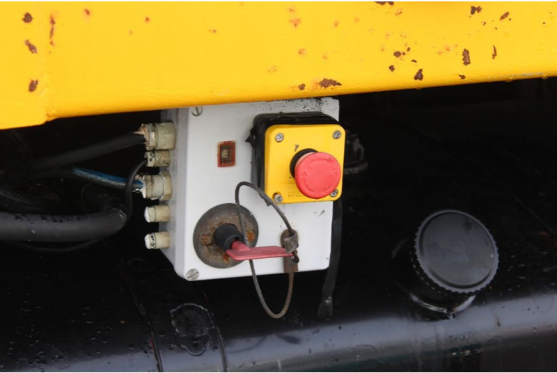 Alle terrein kraan Volvo FL10 8X4 + GROMACH 34 mtr. + EURO 2: afbeelding 11