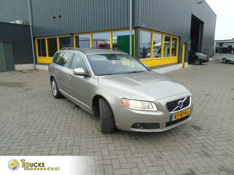 Volvo V70 + manual - Hatchback: afbeelding 1 Volvo V70 + manual - Hatchback: afbeelding 1