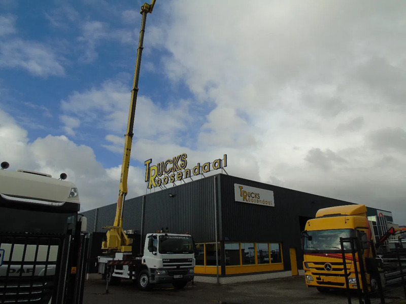 DAF CF 65.280 + 33 METER + big platform persons /400kg - Vrachtwagen: afbeelding 2 DAF CF 65.280 + 33 METER + big platform persons /400kg - Vrachtwagen: afbeelding 2