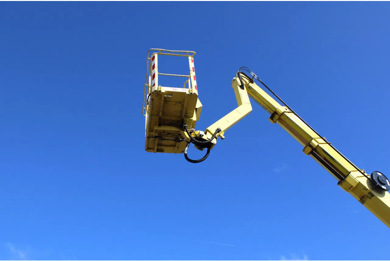 MAN TGL 17.240 + 3PERSON + MANUAL - Vrachtwagen: afbeelding 5 MAN TGL 17.240 + 3PERSON + MANUAL - Vrachtwagen: afbeelding 5