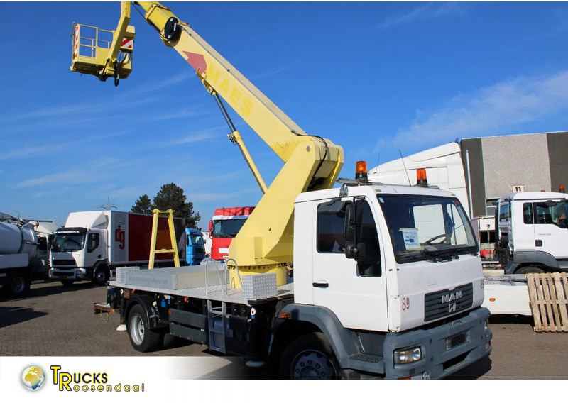 MAN TGL 17.240 + 3PERSON + MANUAL - Vrachtwagen: afbeelding 1 MAN TGL 17.240 + 3PERSON + MANUAL - Vrachtwagen: afbeelding 1