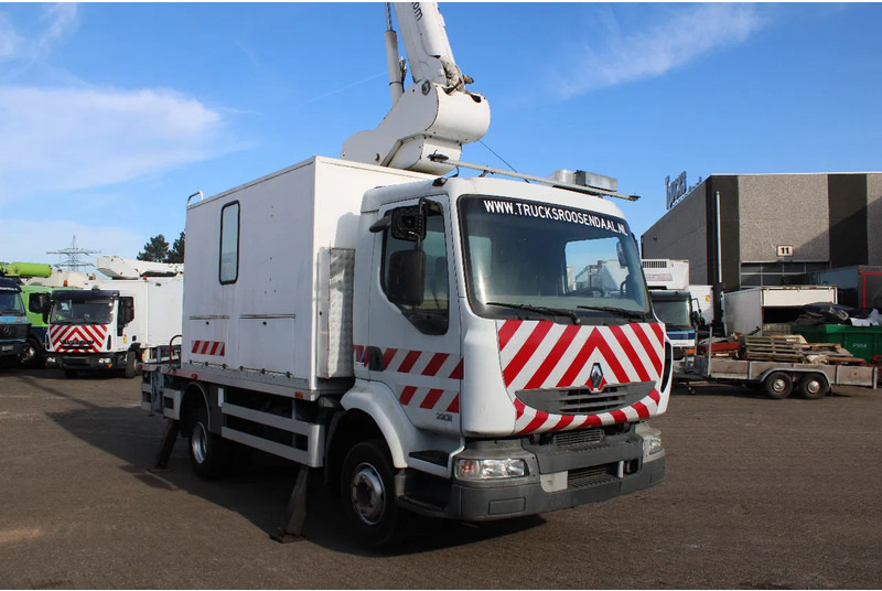 Renault Midlum 220 + manual + 16 meter - Vrachtwagen: afbeelding 5 Renault Midlum 220 + manual + 16 meter - Vrachtwagen: afbeelding 5