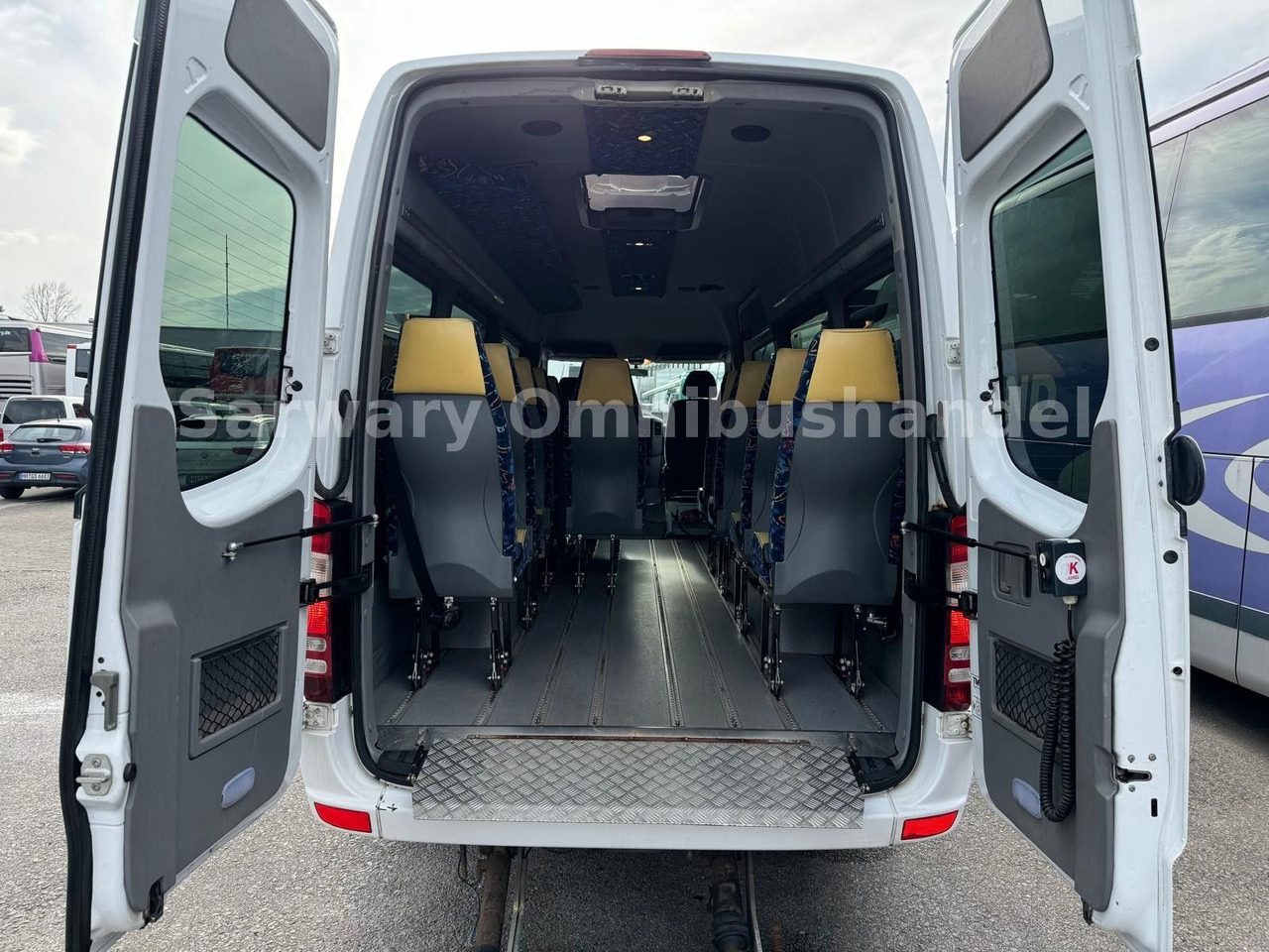 Minibus, Personenvervoer Mercedes-Benz 516 CDI Sprinter*Euro 5* Klima*17 Sitze*Lift*519: afbeelding 26 Minibus, Personenvervoer Mercedes-Benz 516 CDI Sprinter*Euro 5* Klima*17 Sitze*Lift*519: afbeelding 26