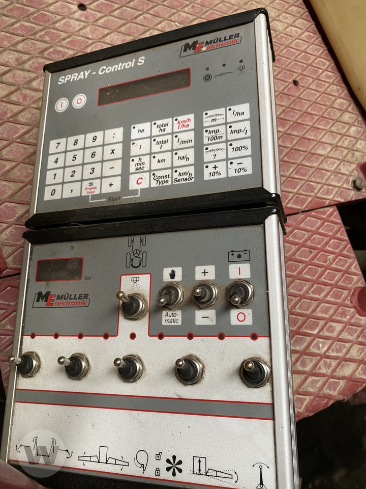 Getrokken veldspuit Hardi Navigator 3000 Echo: afbeelding 8 Getrokken veldspuit Hardi Navigator 3000 Echo: afbeelding 8