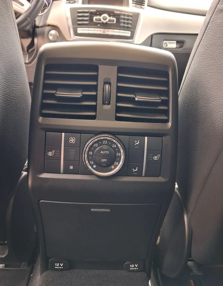 Mercedes-Benz ML 63 AMG 4Matic AMG SPEEDSHIFT 7G-TRONIC - SUV: afbeelding 4 Mercedes-Benz ML 63 AMG 4Matic AMG SPEEDSHIFT 7G-TRONIC - SUV: afbeelding 4
