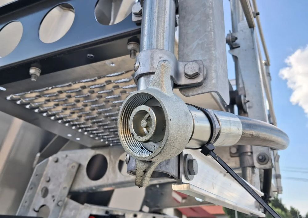 Schmitz Cargobull Wywrotka stalowa 25m3, Klapa zewnętrzna - Kipper oplegger: afbeelding 4 Schmitz Cargobull Wywrotka stalowa 25m3, Klapa zewnętrzna - Kipper oplegger: afbeelding 4