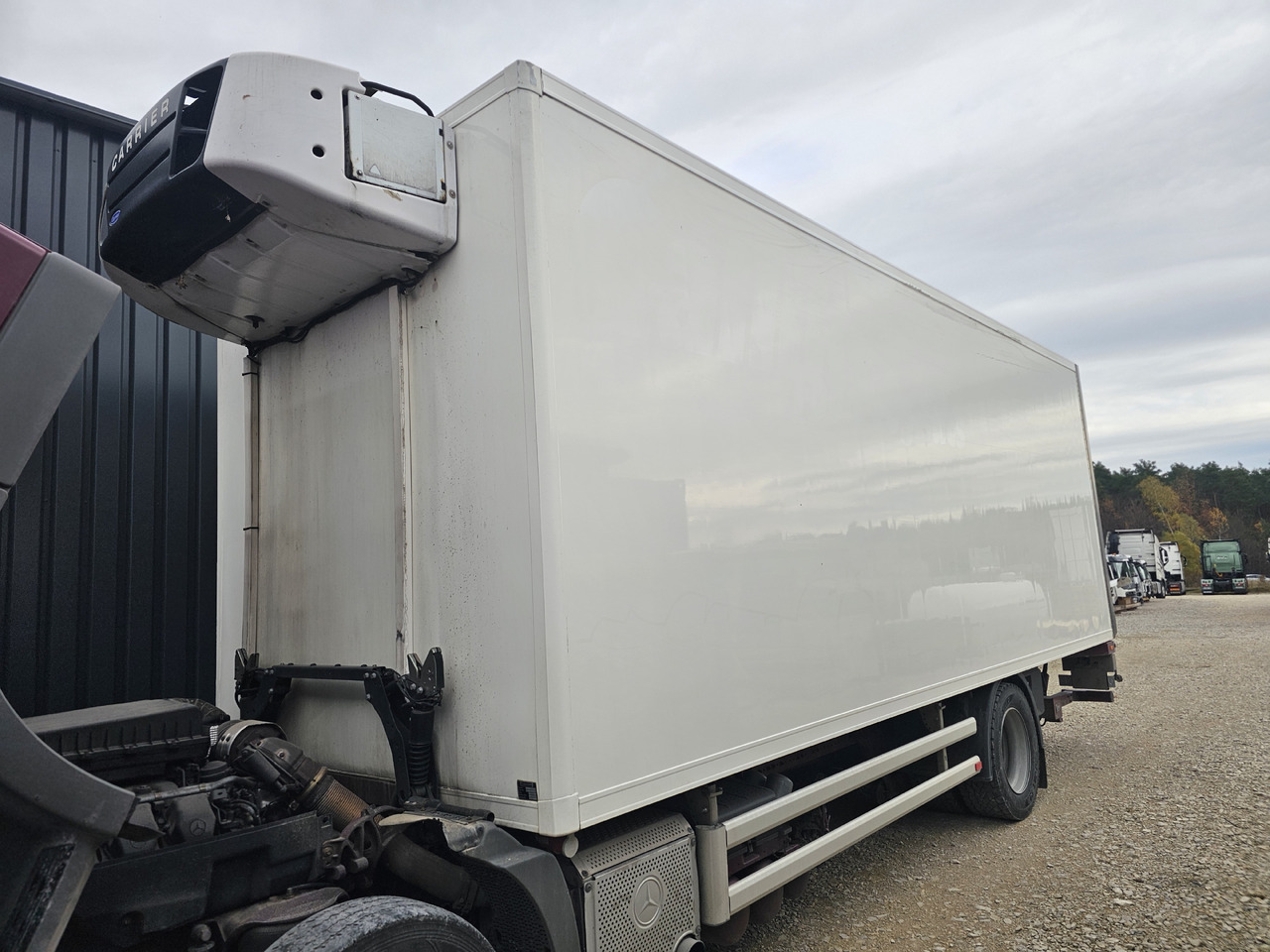 LAMBERET FRIGO BODY / CARRIER SUPRA 850MT / TAIL LIFT ZEPRO Z155 MA + REMOTE - Koelwagen laadbak: afbeelding 2 LAMBERET FRIGO BODY / CARRIER SUPRA 850MT / TAIL LIFT ZEPRO Z155 MA + REMOTE - Koelwagen laadbak: afbeelding 2