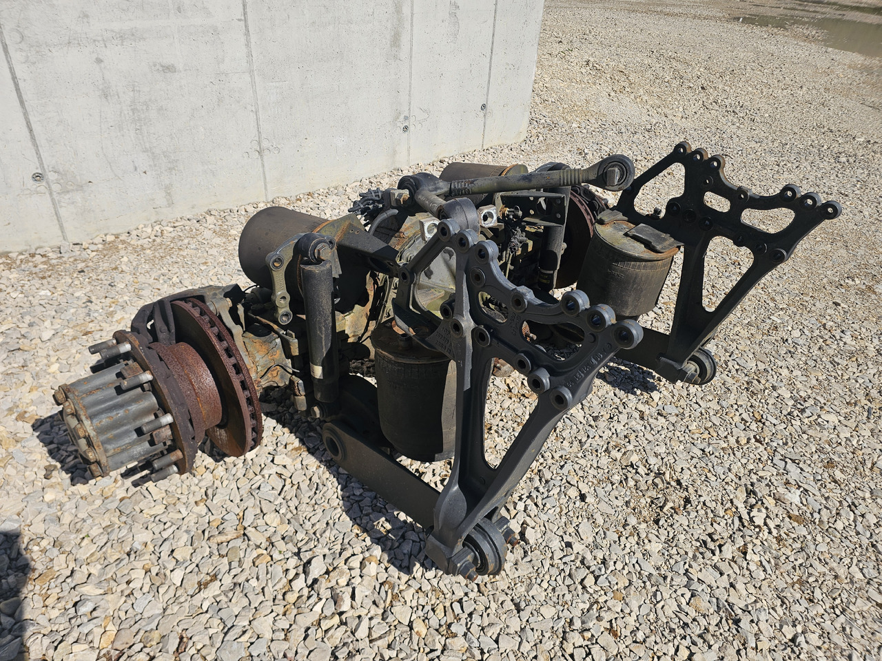 MERCEDES-BENZ ACTROS MP4 / COMPLETE REAR AXLE / R440 /RATIO: 2.733 - Achterass: afbeelding 4 MERCEDES-BENZ ACTROS MP4 / COMPLETE REAR AXLE / R440 /RATIO: 2.733 - Achterass: afbeelding 4