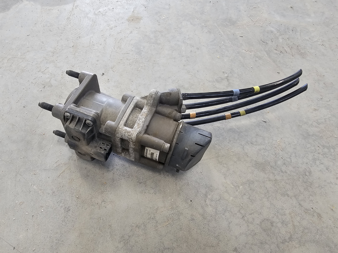 RENAULT MAGNUM PREMIUM DXI / BRAKE VALVE / K040158 21390589 - Remventiel: afbeelding 3 RENAULT MAGNUM PREMIUM DXI / BRAKE VALVE / K040158 21390589 - Remventiel: afbeelding 3