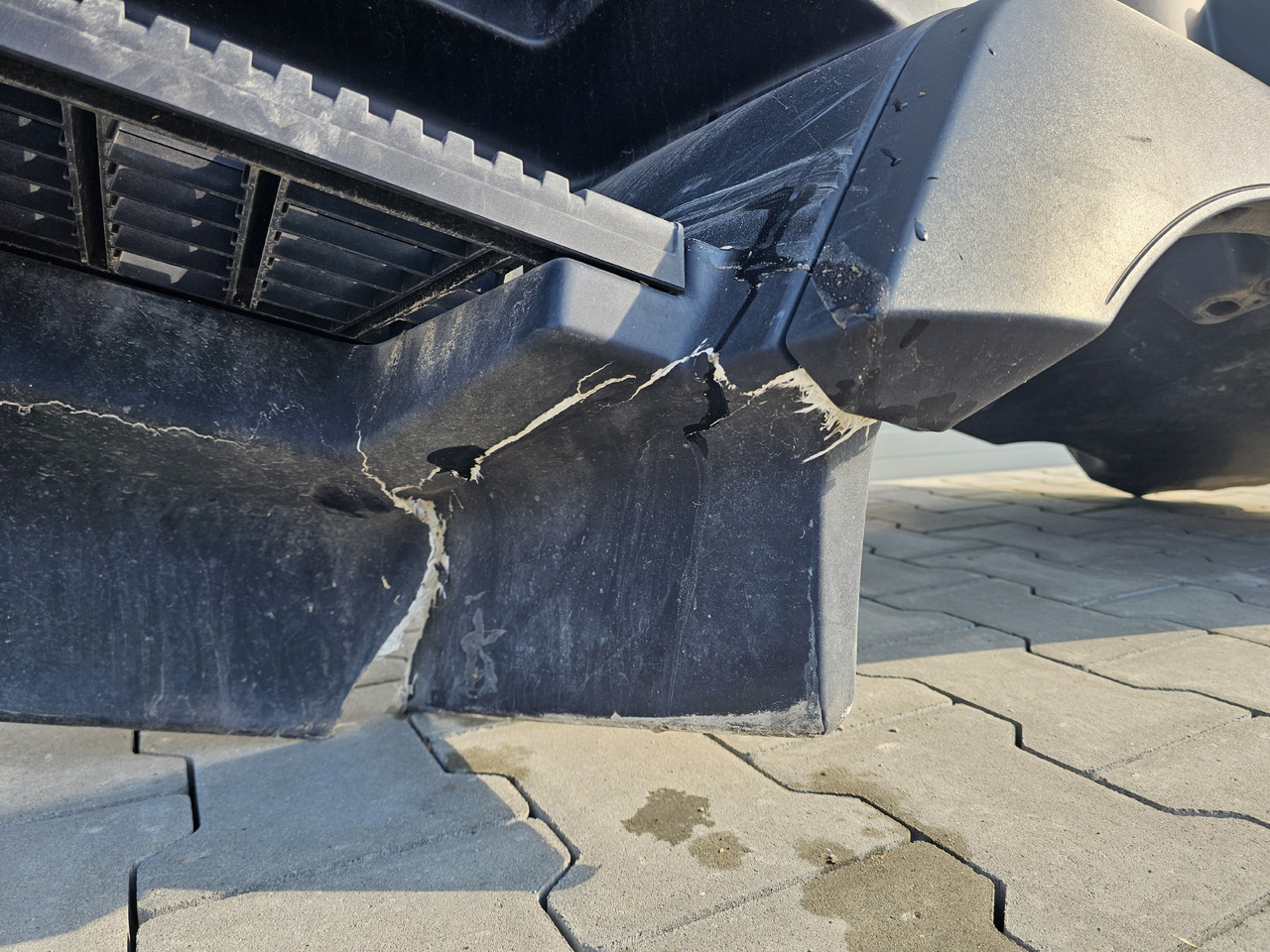 RENAULT RANGE T / HIGH CAB / LEFT FOOTSTEP / 82244459 - Treeplank: afbeelding 3 RENAULT RANGE T / HIGH CAB / LEFT FOOTSTEP / 82244459 - Treeplank: afbeelding 3