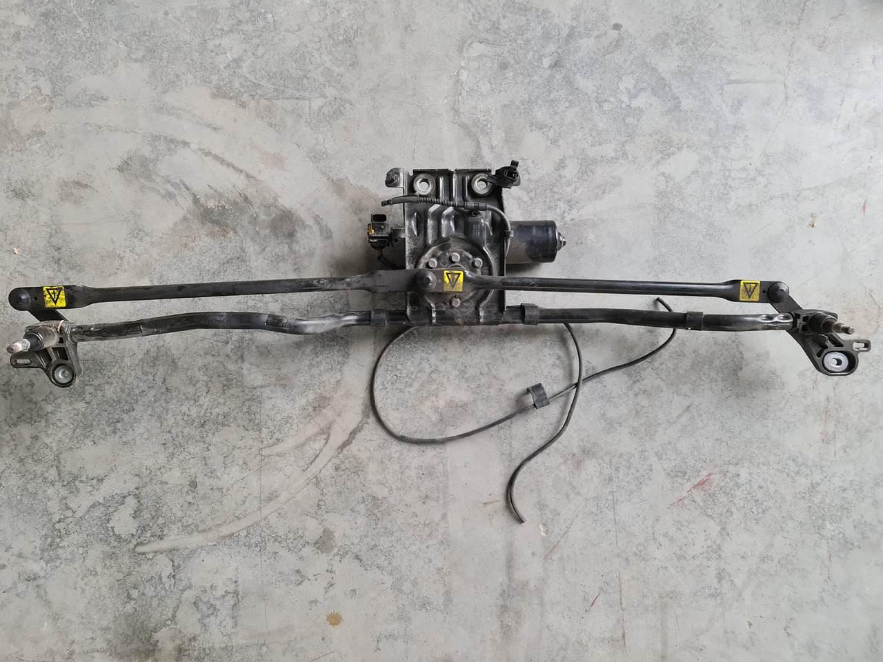RENAULT RANGE T / WIPERS MECHANISM - Ruitenwisser: afbeelding 2 RENAULT RANGE T / WIPERS MECHANISM - Ruitenwisser: afbeelding 2
