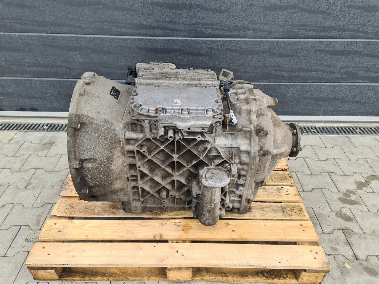 RENAULT VOLVO GEARBOX ISHIFT / AT2412F / WORLDWIDE DELIVERY - Versnellingsbak: afbeelding 4 RENAULT VOLVO GEARBOX ISHIFT / AT2412F / WORLDWIDE DELIVERY - Versnellingsbak: afbeelding 4
