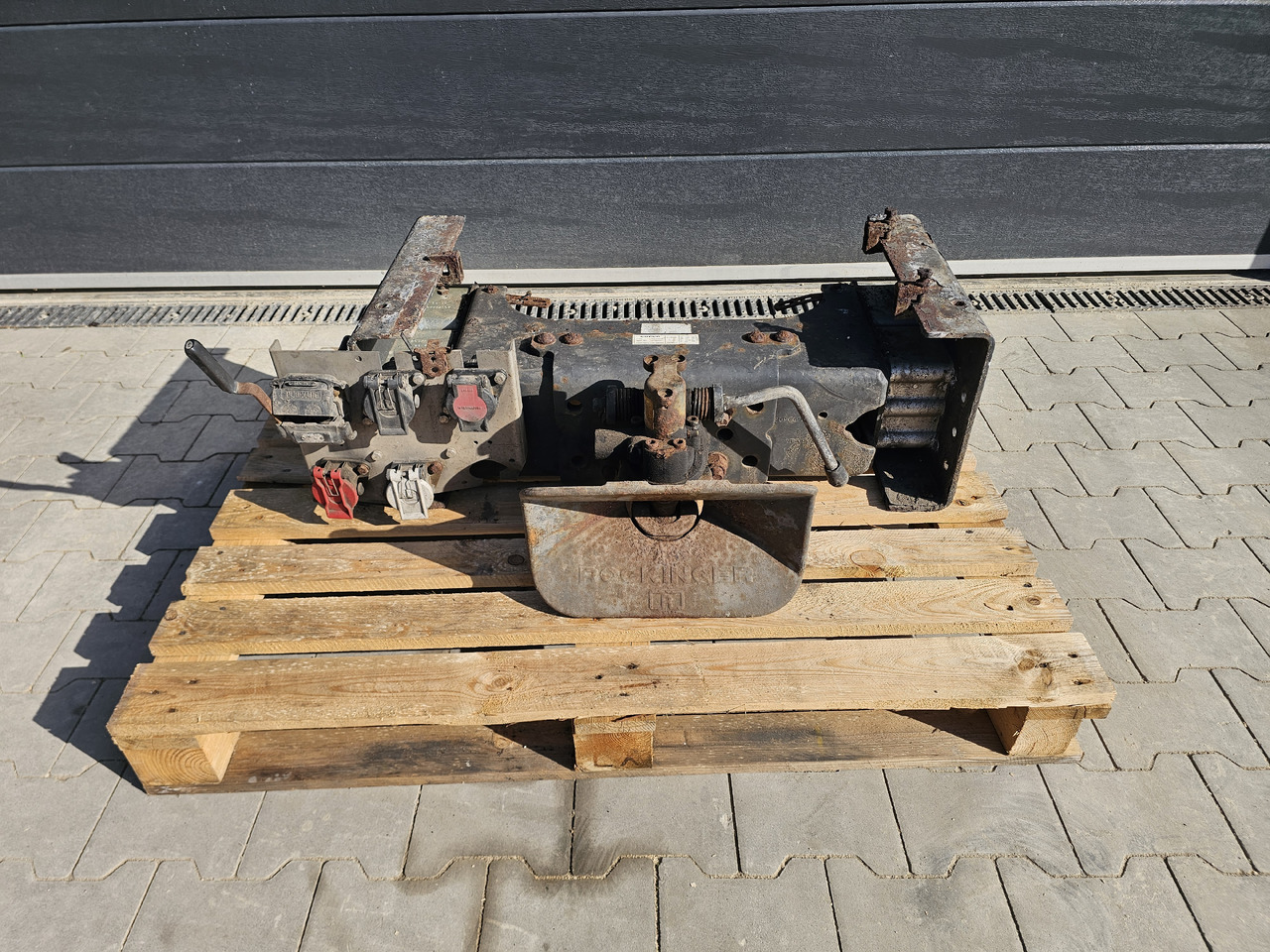 VOLVO FH FM / ROCKINGER TRAILER COUPLING / COMPLETE - Koppelschotel: afbeelding 2 VOLVO FH FM / ROCKINGER TRAILER COUPLING / COMPLETE - Koppelschotel: afbeelding 2