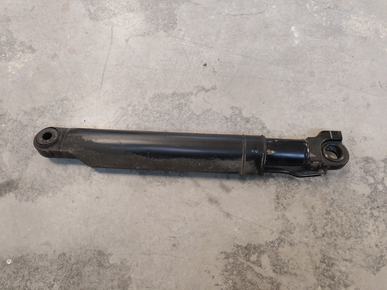 VOLVO FM5 EURO 6 / CAB TILT CYLINDER / 23583236 - Cabinevering: afbeelding 2 VOLVO FM5 EURO 6 / CAB TILT CYLINDER / 23583236 - Cabinevering: afbeelding 2