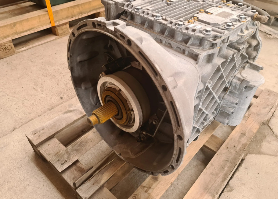 VOLVO GEARBOX / AT2412D / WORLDWIDE DELIVERY - Versnellingsbak: afbeelding 2 VOLVO GEARBOX / AT2412D / WORLDWIDE DELIVERY - Versnellingsbak: afbeelding 2