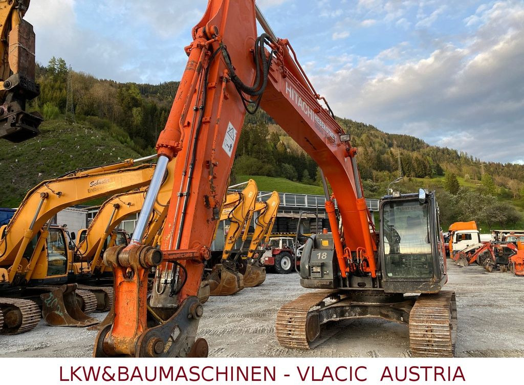 Hitachi ZX 225 USLC-3 - Rupsgraafmachine: afbeelding 2 Hitachi ZX 225 USLC-3 - Rupsgraafmachine: afbeelding 2