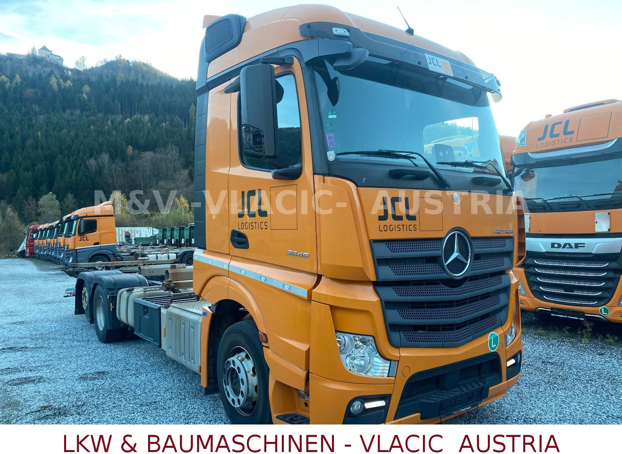 Mercedes-Benz Actros 2545 - Containertransporter/ Wissellaadbak vrachtwagen: afbeelding 2 Mercedes-Benz Actros 2545 - Containertransporter/ Wissellaadbak vrachtwagen: afbeelding 2