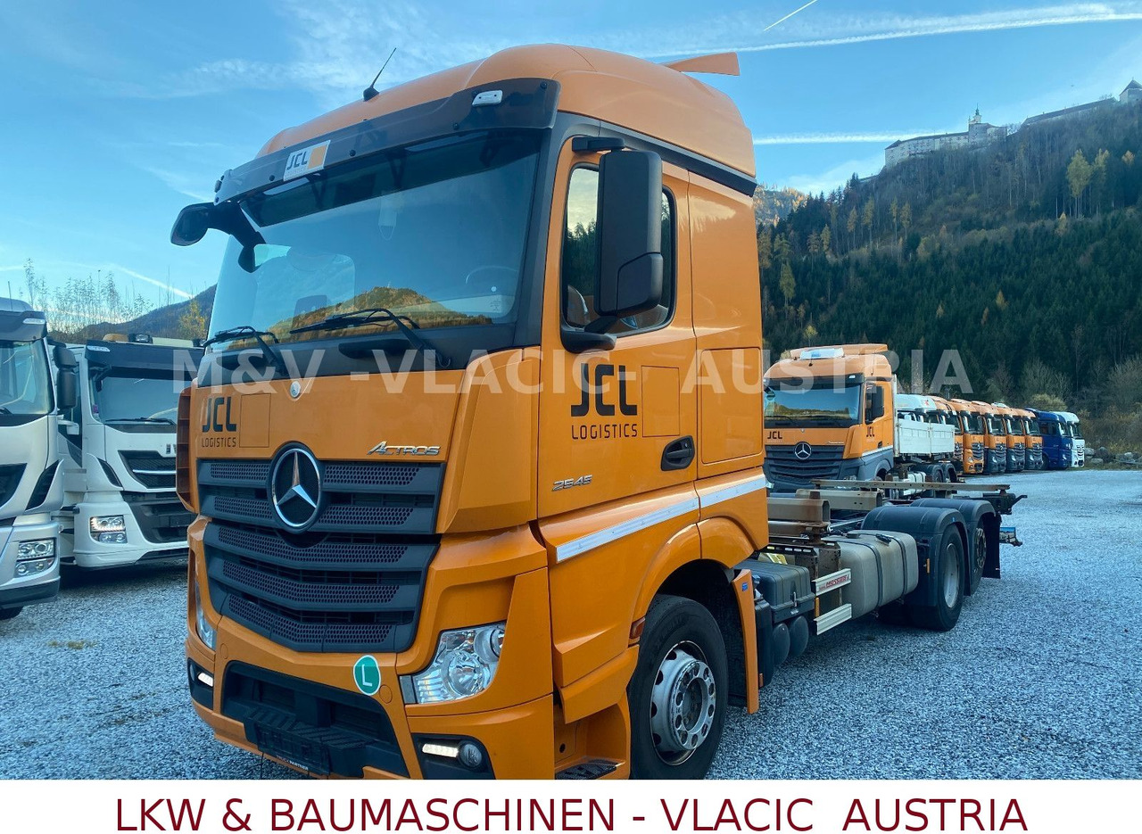 Mercedes-Benz Actros 2545 - Containertransporter/ Wissellaadbak vrachtwagen: afbeelding 1 Mercedes-Benz Actros 2545 - Containertransporter/ Wissellaadbak vrachtwagen: afbeelding 1
