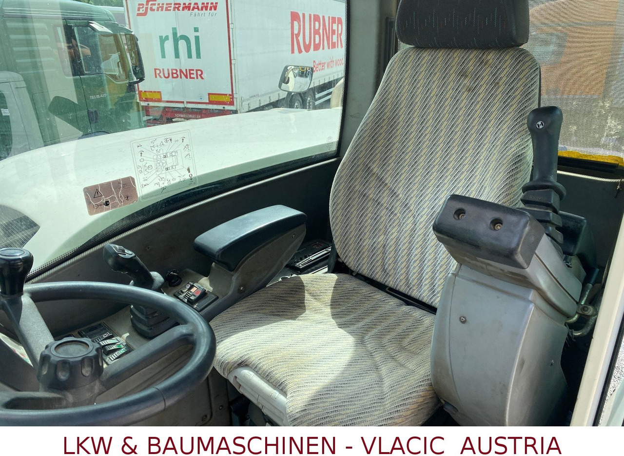 Terex TW 110 Mobilbagger inkl.4Löffeln - Mobiele graafmachine: afbeelding 4 Terex TW 110 Mobilbagger inkl.4Löffeln - Mobiele graafmachine: afbeelding 4