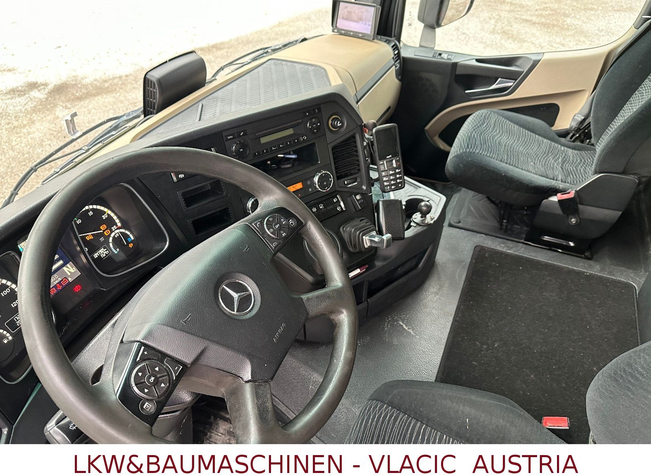 Mercedes-Benz Actros 1840 ADR - Trekker: afbeelding 4 Mercedes-Benz Actros 1840 ADR - Trekker: afbeelding 4
