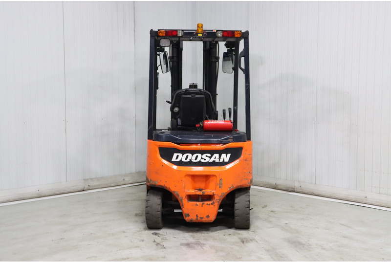 Doosan B20X-7 - Elektrische heftruck: afbeelding 5 Doosan B20X-7 - Elektrische heftruck: afbeelding 5